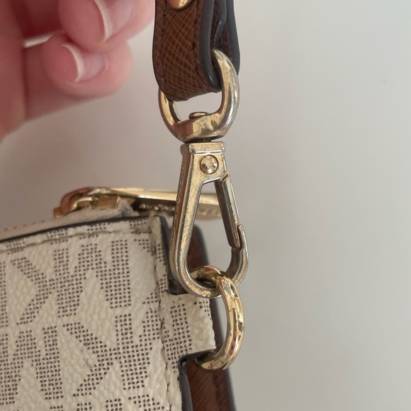 Michael Kors Jet set double zip wallet - Picture 12 of 16